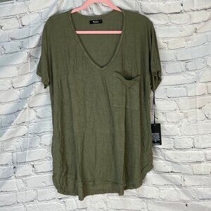 Michael Lauren Kareem v neck pocket tee. Size L